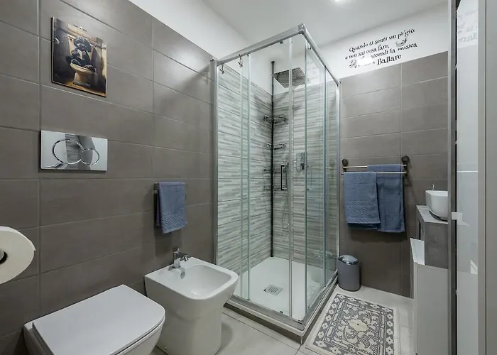 Accogliente Eur Montagnola Apartment *
